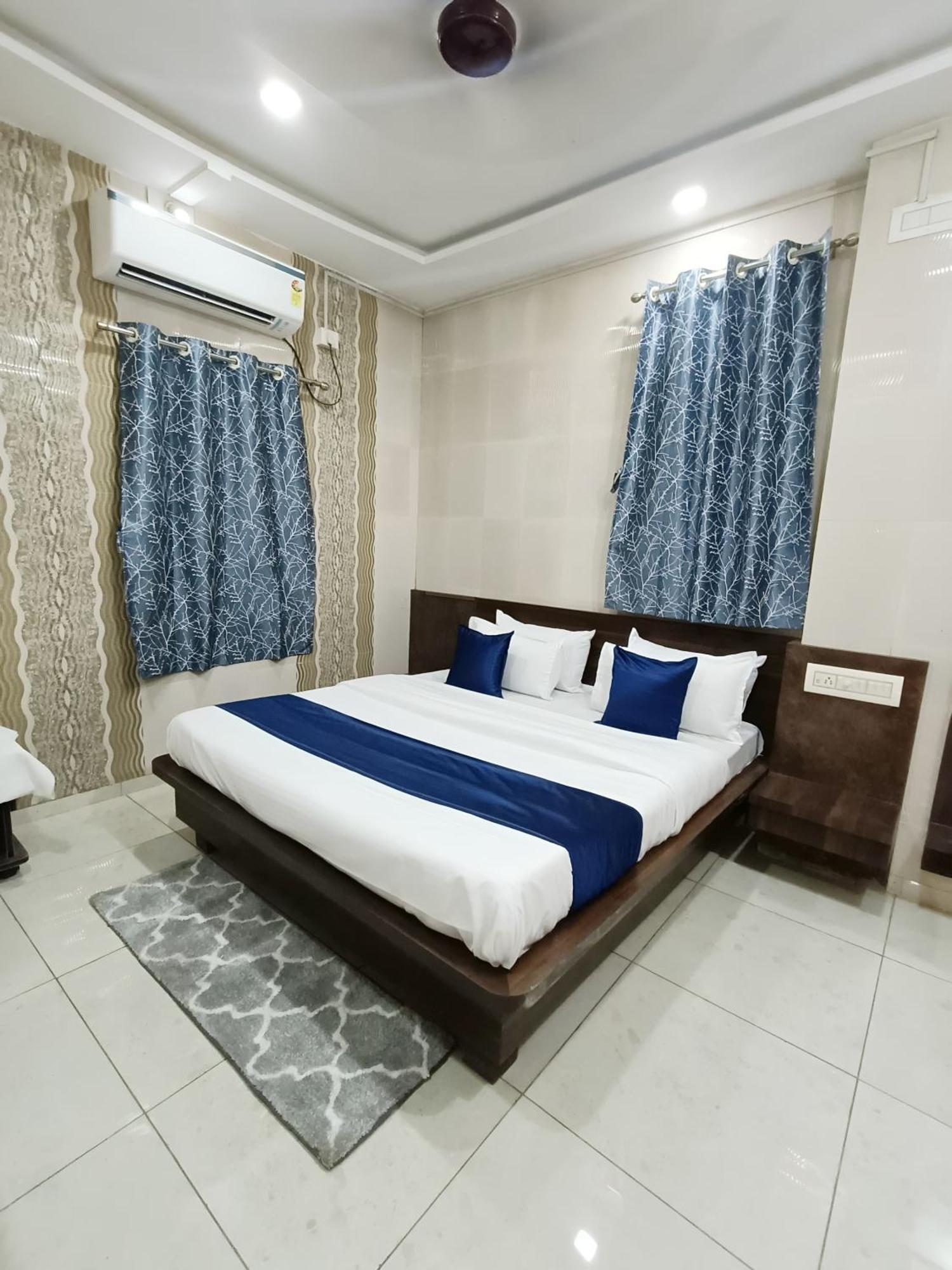 Hotel Shree Nath - 200 Meters From Dwarkadhish Temple エクステリア 写真