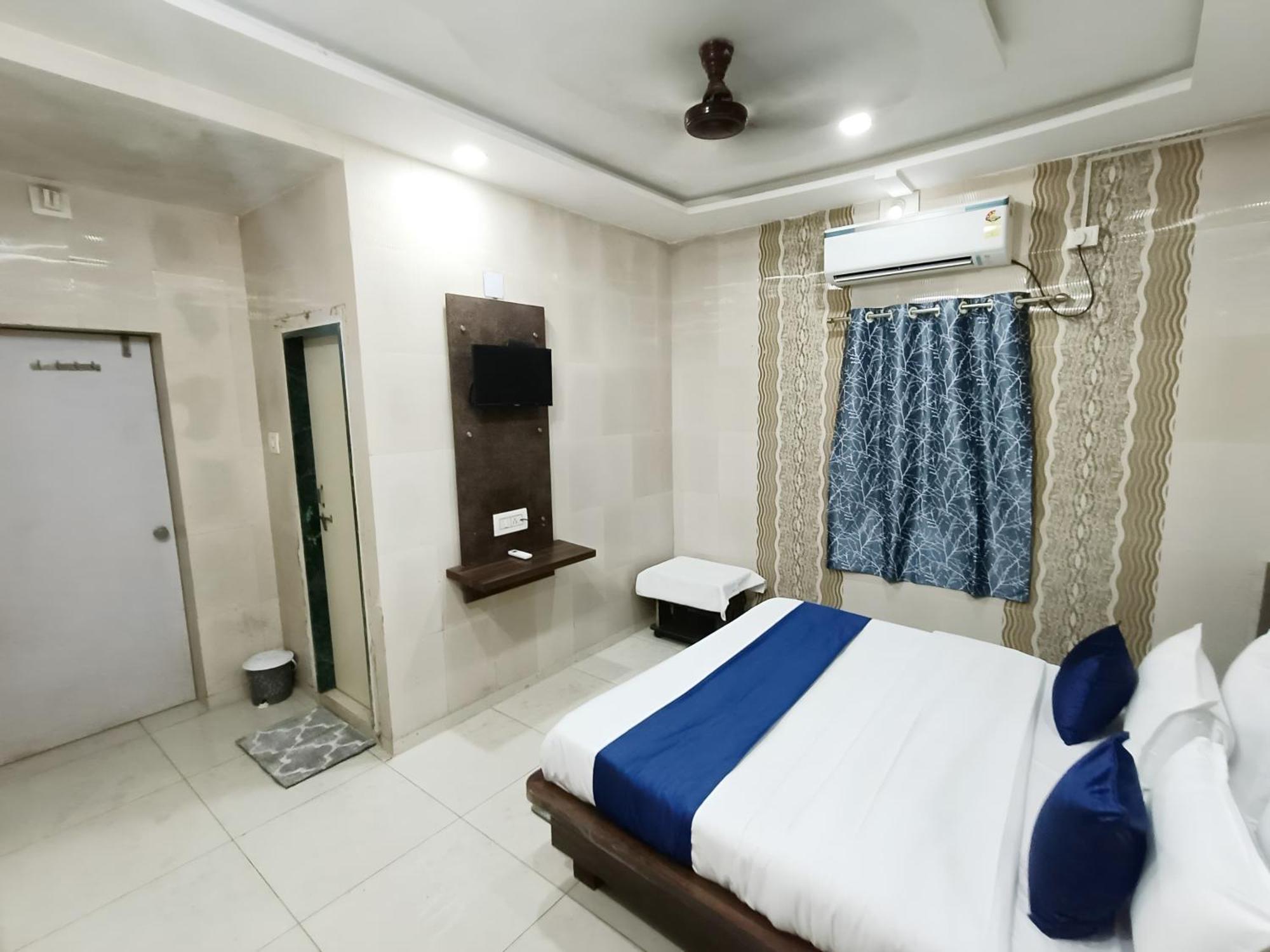 Hotel Shree Nath - 200 Meters From Dwarkadhish Temple エクステリア 写真