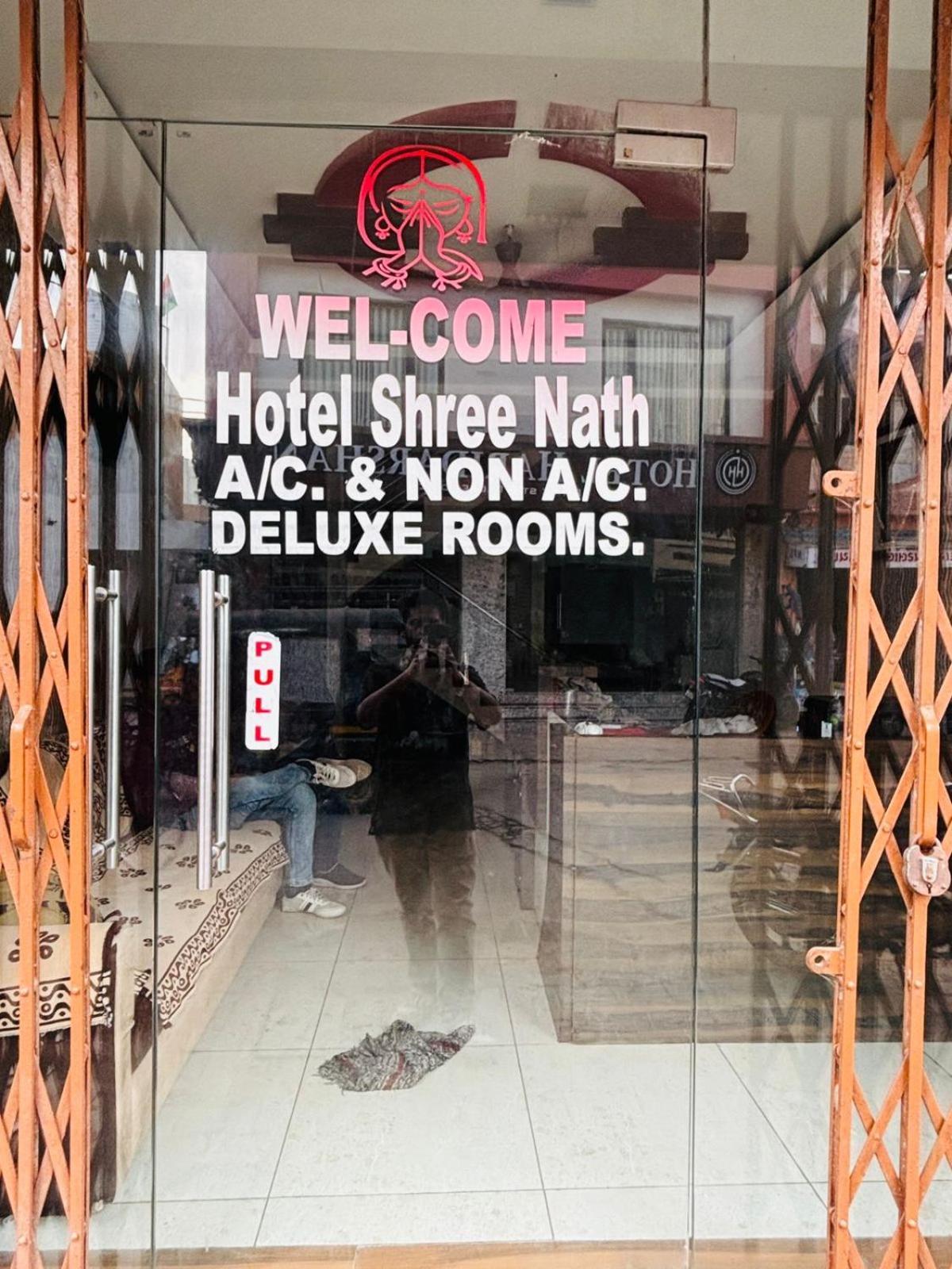 Hotel Shree Nath - 200 Meters From Dwarkadhish Temple エクステリア 写真